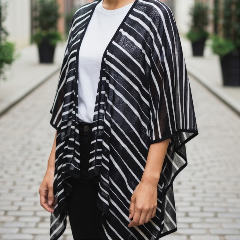 Calvin Klein NWT Knit Ruana Wrap Shawl Soft Sleek Lightweight